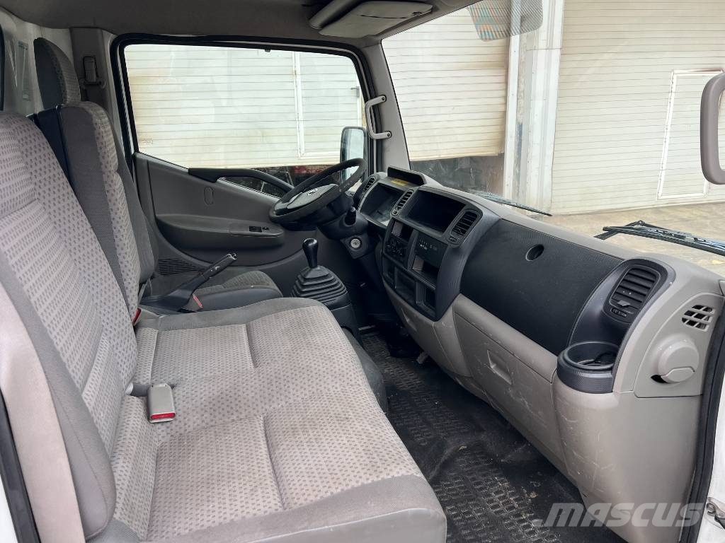 Nissan CABSTAR 35.11 Autoplošiny