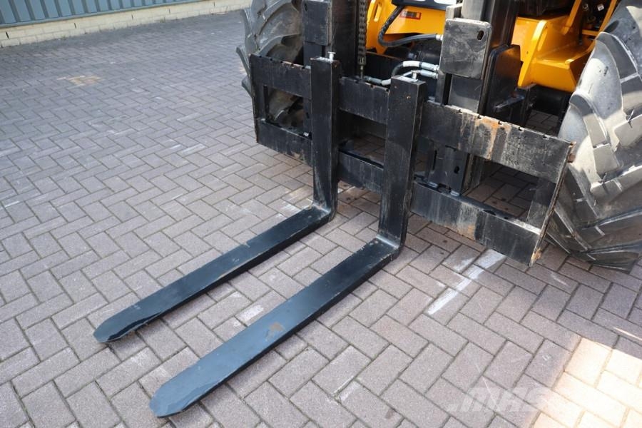 JCB 940-4 T4 Valid inspection, Diesel, 4x4 Drive, 3700 Empilhadores todo-terreno