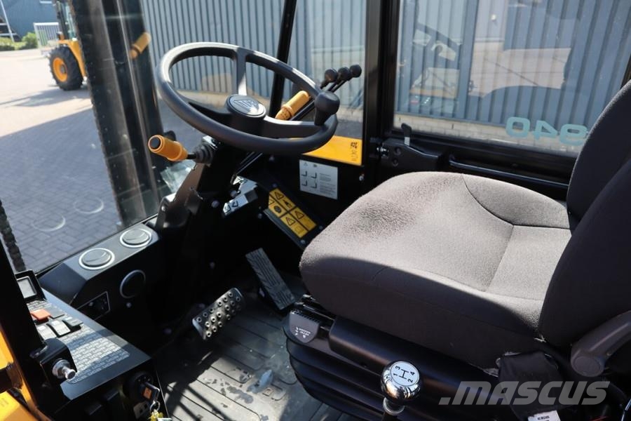 JCB 940-4 T4 Valid inspection, Diesel, 4x4 Drive, 3700 Empilhadores todo-terreno
