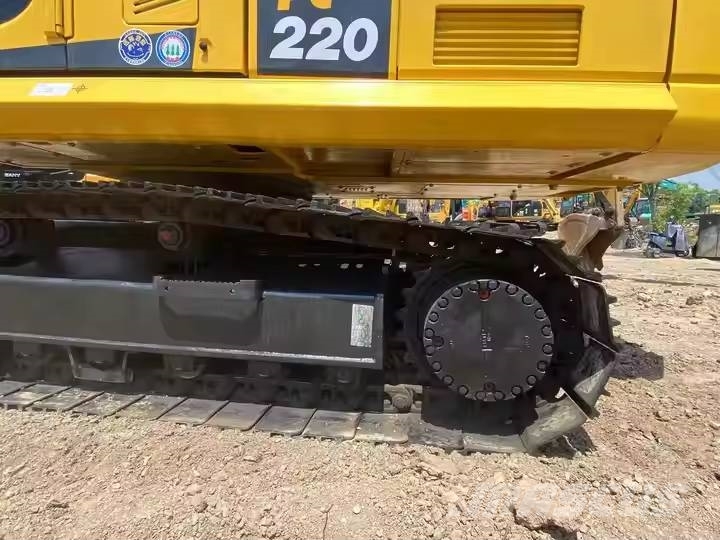 Komatsu PC220-8 Εκσκαφείς με ερπύστριες