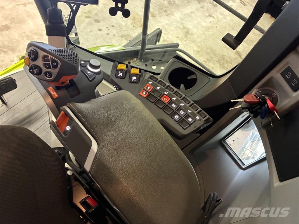CLAAS Trion 730 TT Agriculture - Autres