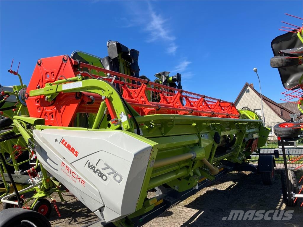 CLAAS Trion 730 TT Sonstige Landmaschinen