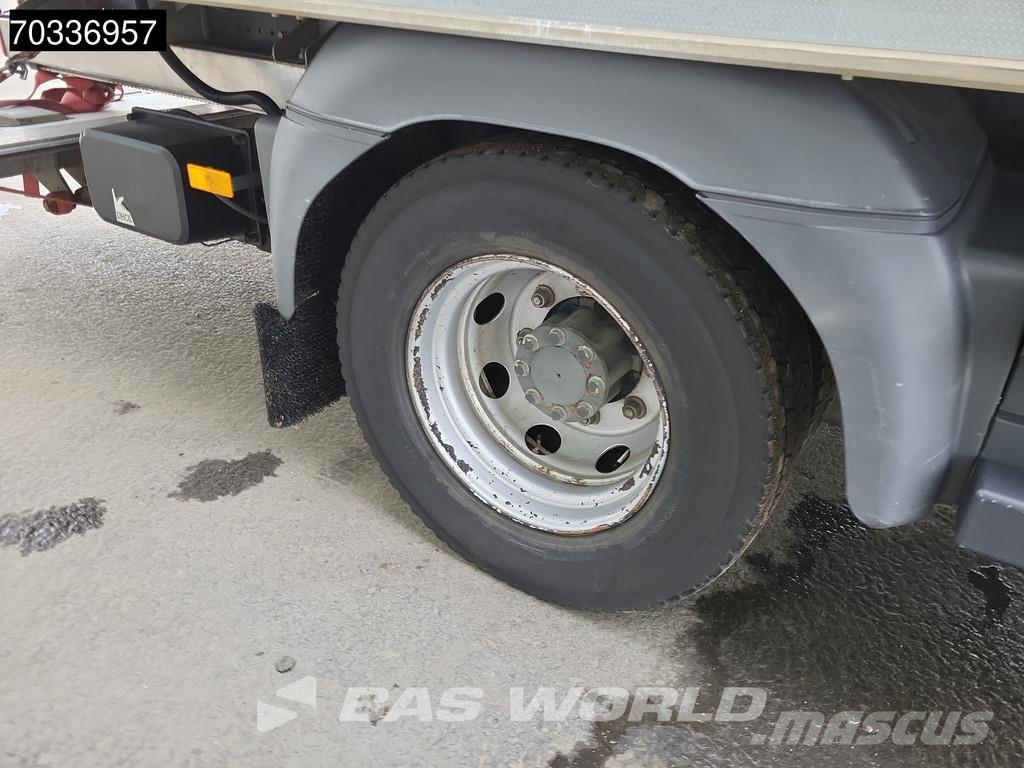 Mercedes-Benz Atego 1218 Atego 4X2 12tonner 1500kg Ladebordwand 貨箱式卡車