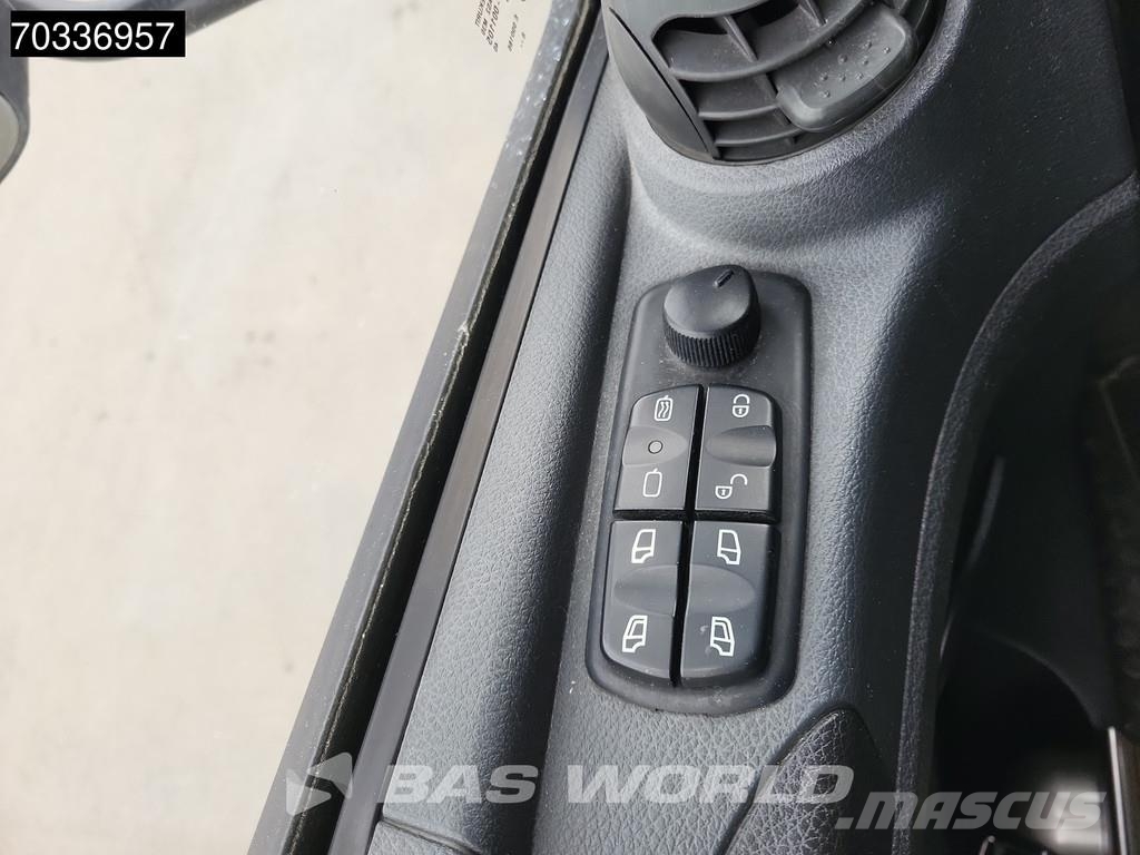 Mercedes-Benz Atego 1218 Atego 4X2 12tonner 1500kg Ladebordwand 貨箱式卡車