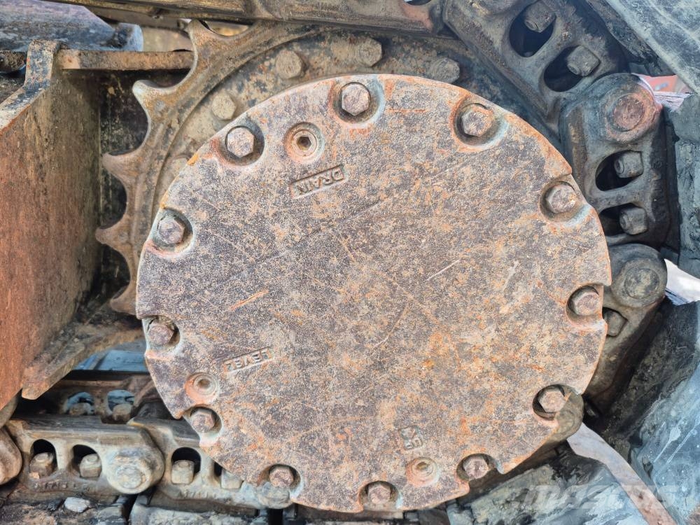 Hitachi ZX 135 US-7 Εκσκαφείς με ερπύστριες