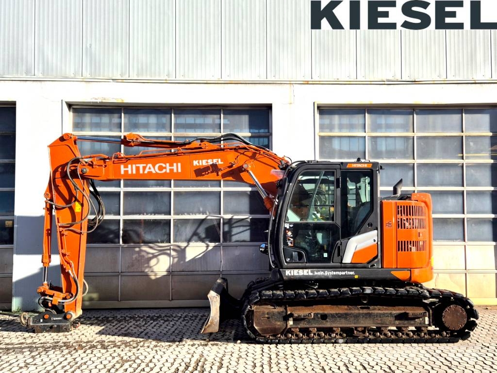 Hitachi ZX 135 US-7 Εκσκαφείς με ερπύστριες