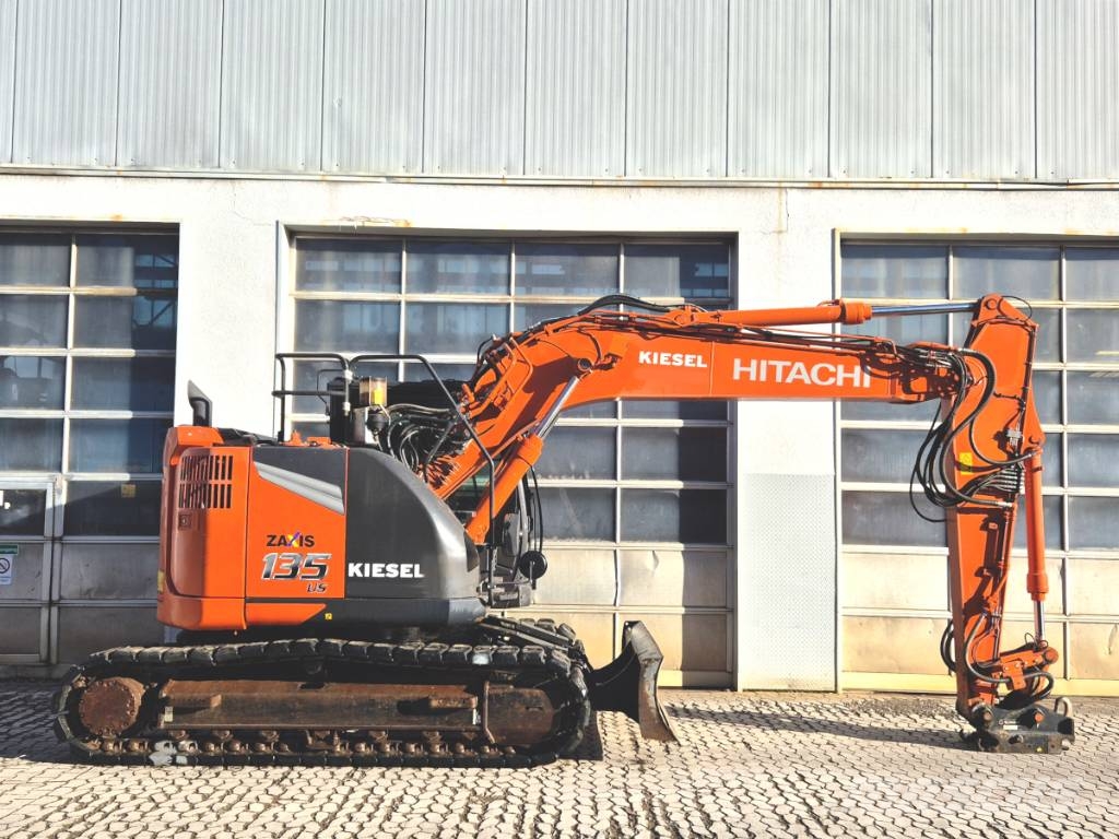 Hitachi ZX 135 US-7 Εκσκαφείς με ερπύστριες