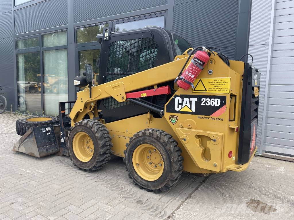 CAT 236D Minilæsser - skridstyret