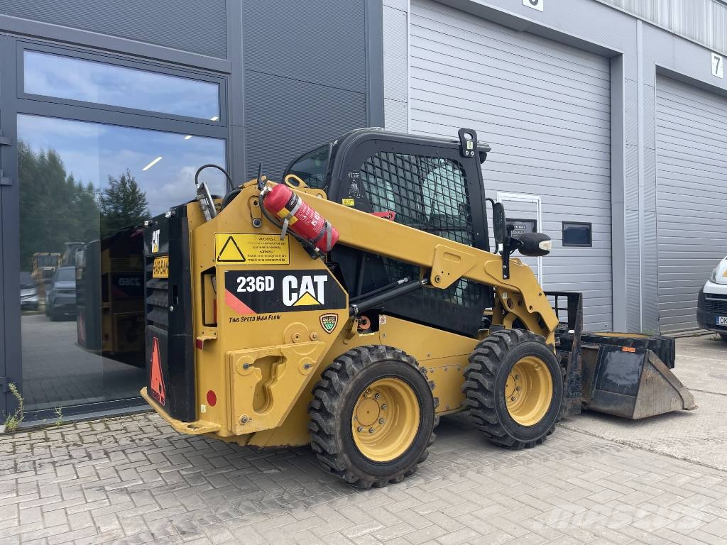 CAT 236D Minilæsser - skridstyret