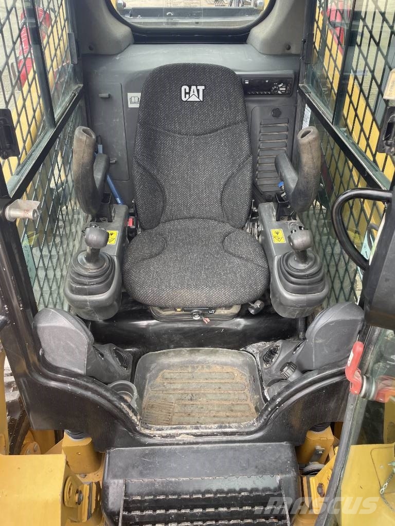 CAT 236D Minilæsser - skridstyret