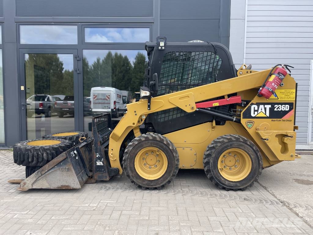 CAT 236D Minilæsser - skridstyret