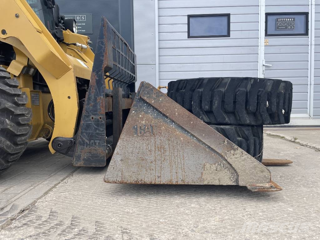 CAT 236D Minilæsser - skridstyret