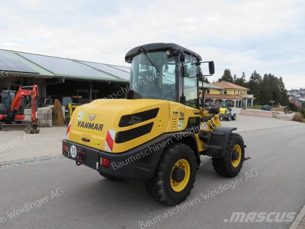 Yanmar V 80 Iekrāvēji uz riteņiem