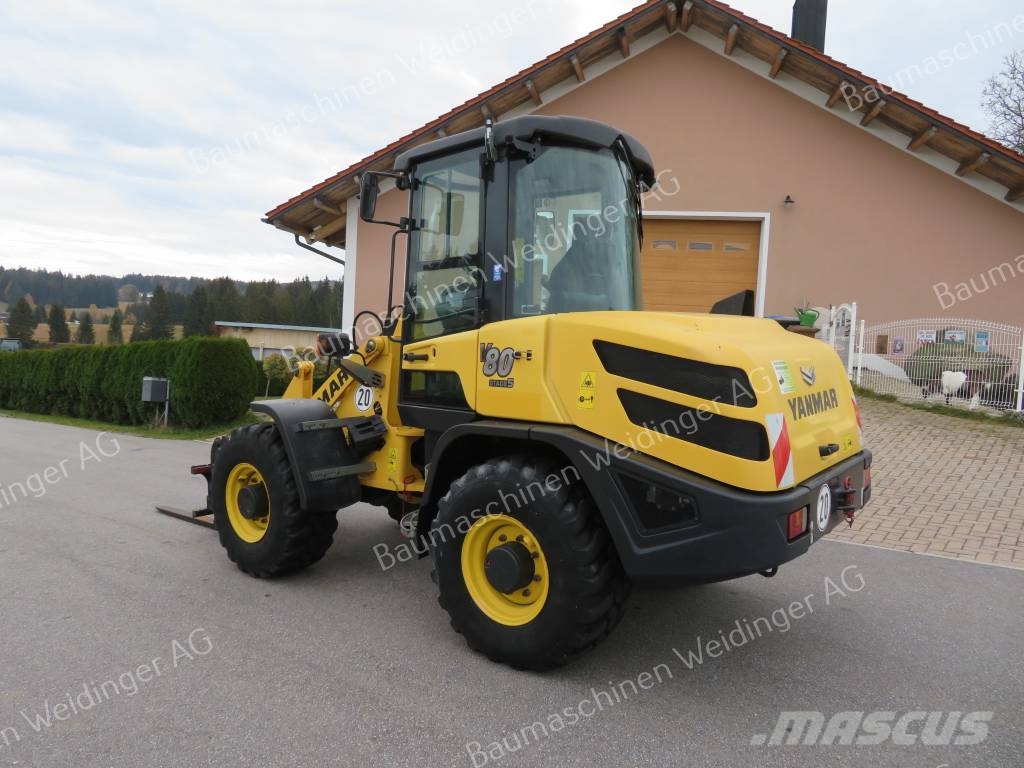 Yanmar V 80 Iekrāvēji uz riteņiem