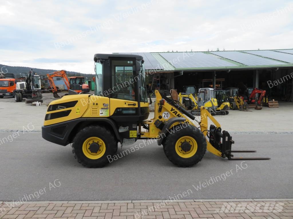 Yanmar V 80 Iekrāvēji uz riteņiem