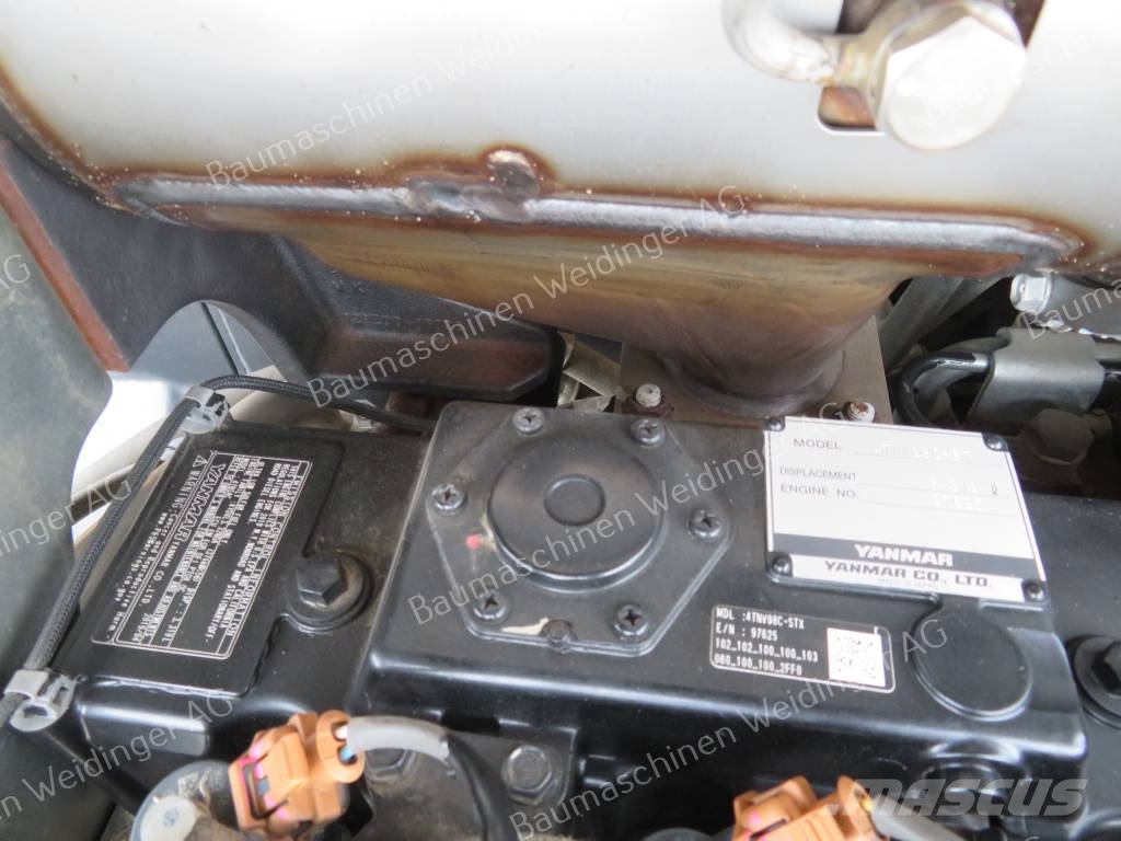 Yanmar V 80 Iekrāvēji uz riteņiem
