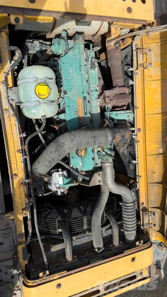 Volvo EC 240 C L Escavadoras de rastos