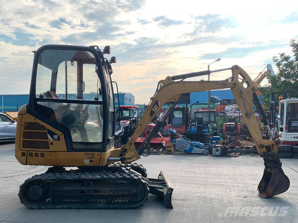 CAT 302.4 D Miniexcavadoras