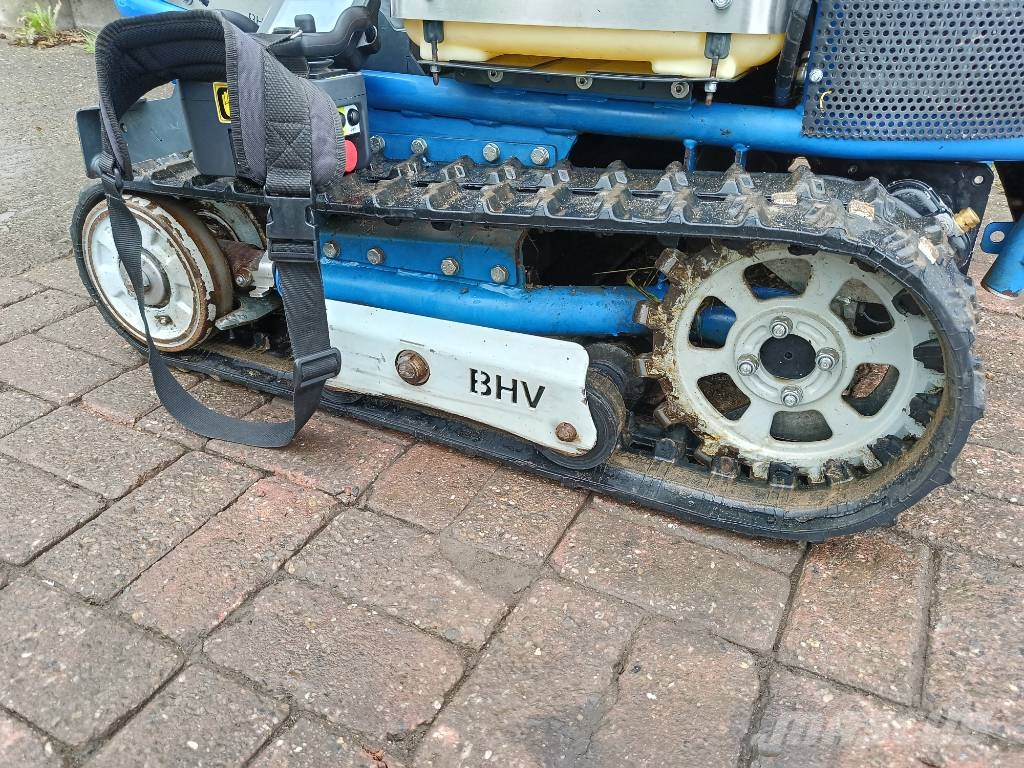 Barbieri X-flail EVO robot remote mower maaier flail klepel Robotormäher