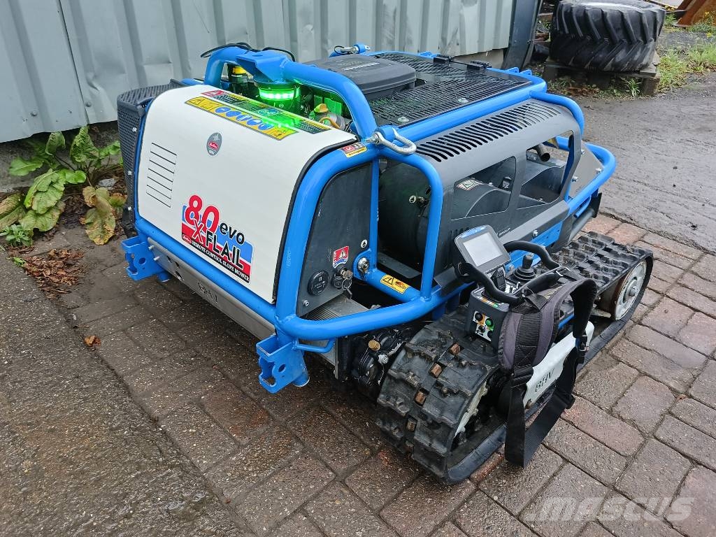 Barbieri X-flail EVO robot remote mower maaier flail klepel Robotormäher