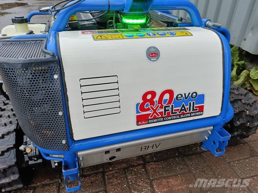 Barbieri X-flail EVO robot remote mower maaier flail klepel Robotormäher