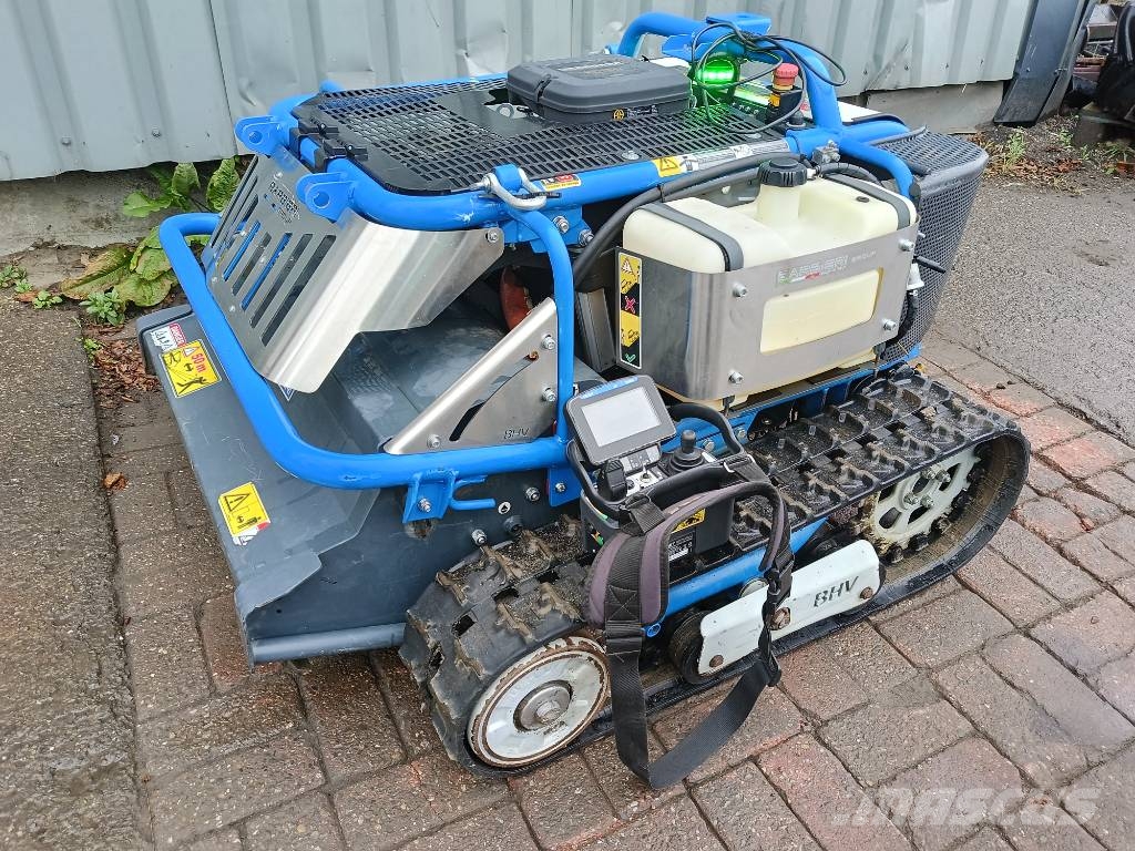 Barbieri X-flail EVO robot remote mower maaier flail klepel Robotormäher