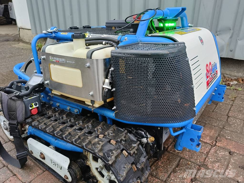 Barbieri X-flail EVO robot remote mower maaier flail klepel Robotormäher