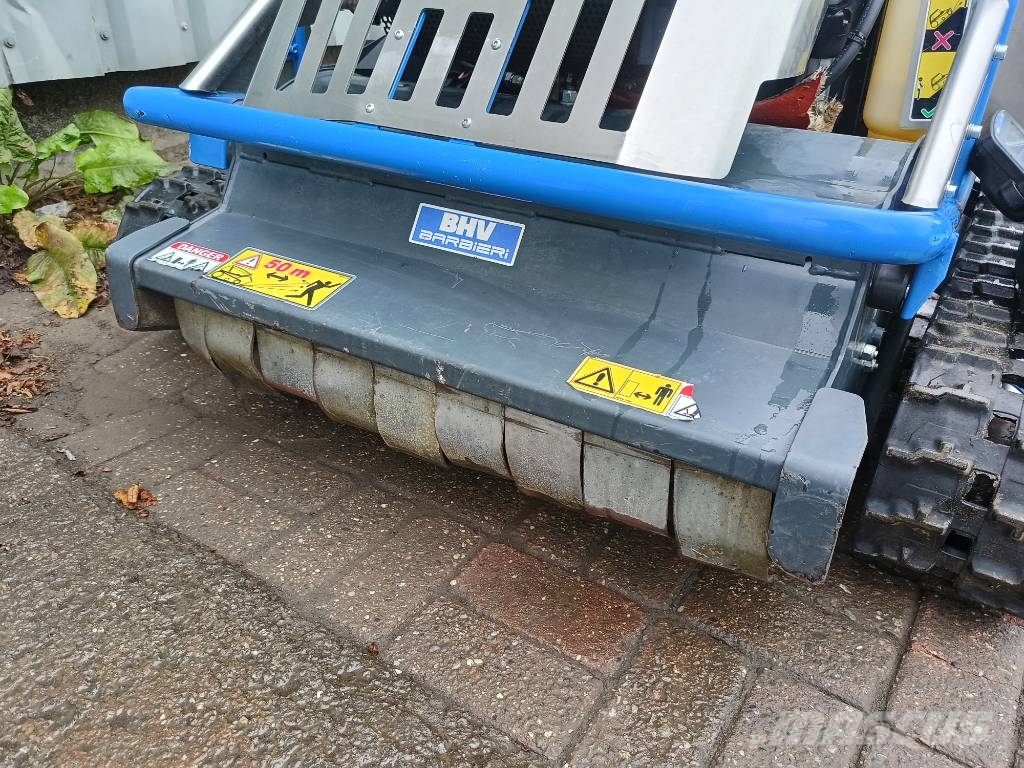 Barbieri X-flail EVO robot remote mower maaier flail klepel Robotormäher