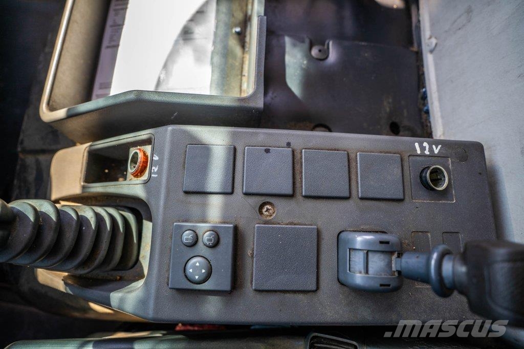 Iveco EUROCARGO 120E18 Camion cassonati