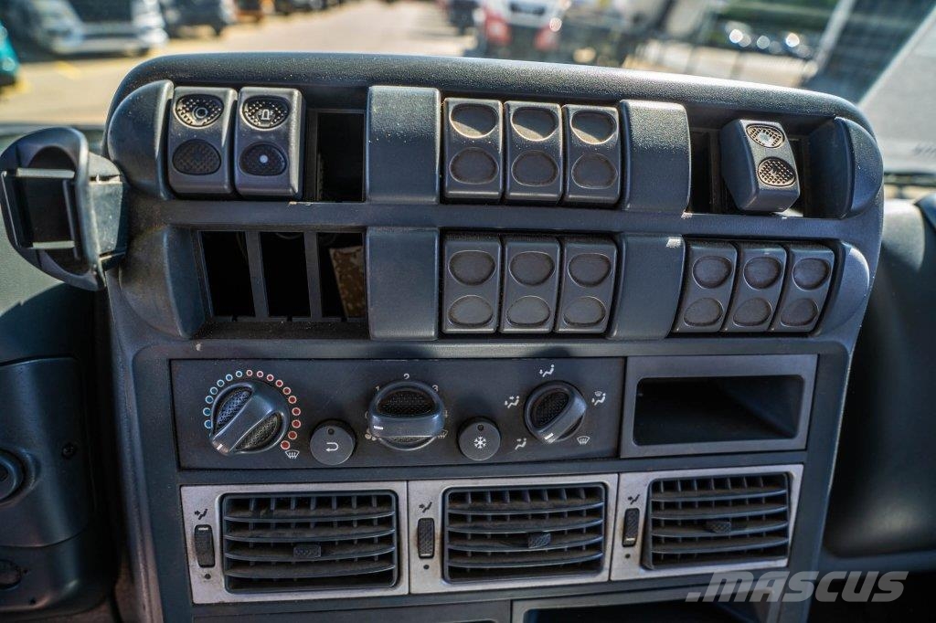 Iveco EUROCARGO 120E18 Camion cassonati