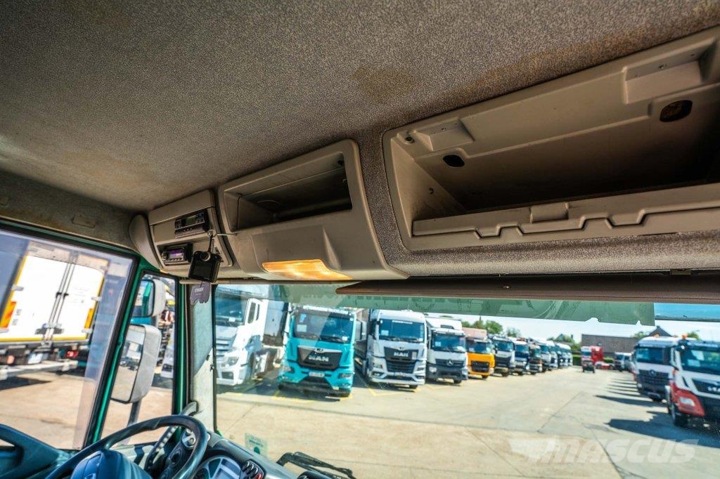 Iveco EUROCARGO 120E18 Camion cassonati