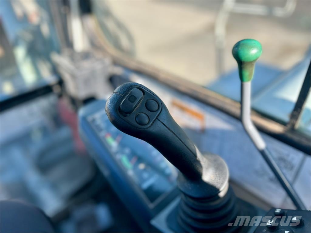 Takeuchi TB175 PYÖRITTÄJÄLLÄ Mini pelle 7t-12t