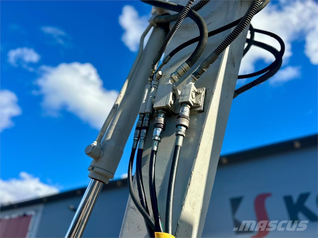 Takeuchi TB175 PYÖRITTÄJÄLLÄ Mini pelle 7t-12t