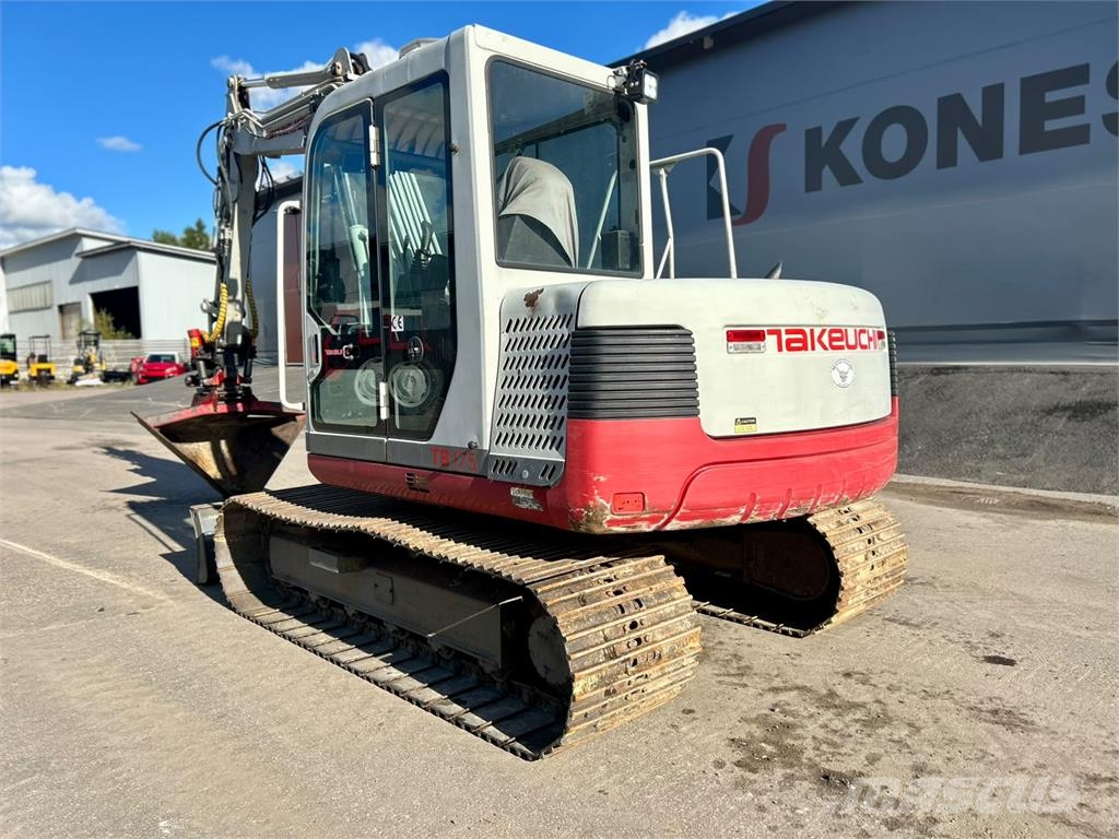 Takeuchi TB175 PYÖRITTÄJÄLLÄ Mini pelle 7t-12t