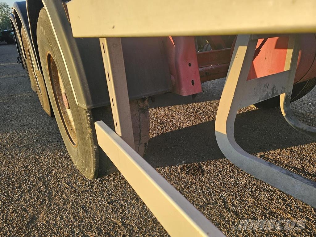 Burg BPO 12-27 CCXGX-00/ 20 -30 FOOT/BPW DRUM/APK 13-11 Containerchassis