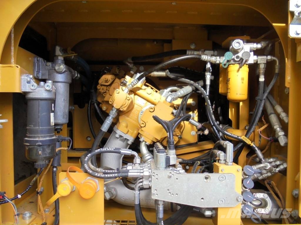 CAT 326 F LN 履带挖掘机