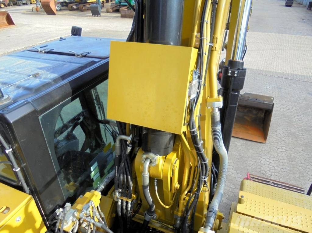 CAT 326 F LN 履带挖掘机