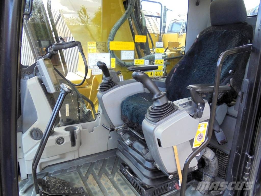 CAT 326 F LN 履带挖掘机