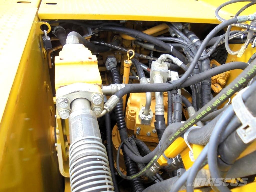 CAT 326 F LN 履带挖掘机