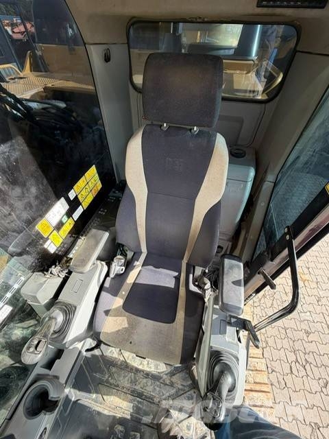 CAT 352 F Kāpurķēžu ekskavatori