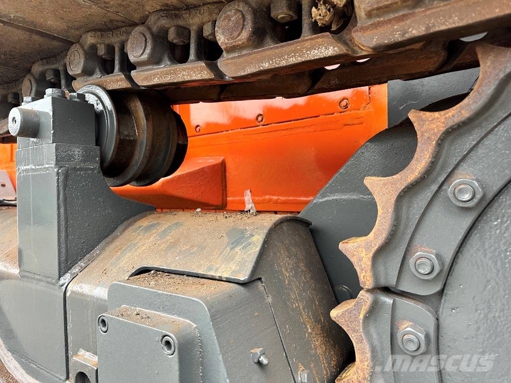 Fiat-Hitachi D 150 lánctalpas dózerek