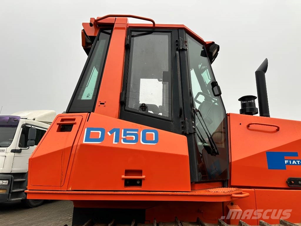 Fiat-Hitachi D 150 lánctalpas dózerek