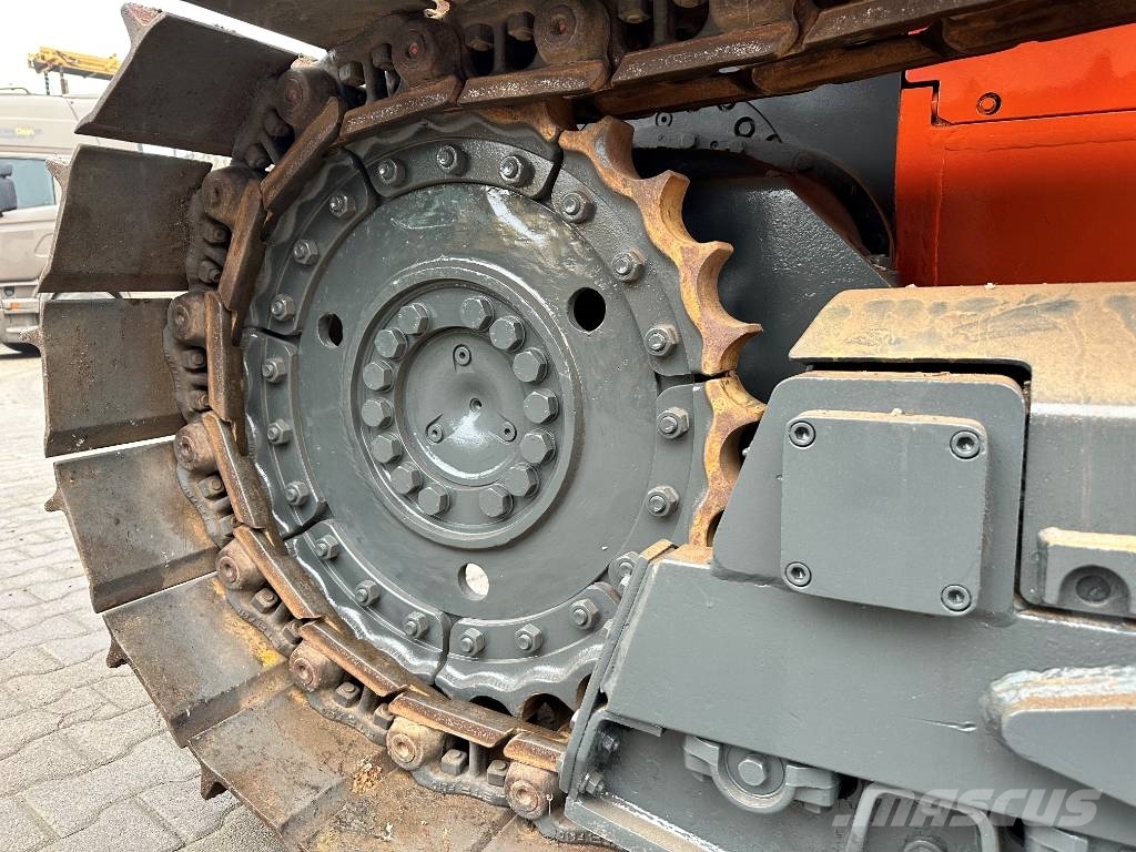 Fiat-Hitachi D 150 lánctalpas dózerek