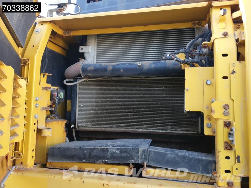 Komatsu HB365 LC-3 HB365LC-3 Escavatori cingolati