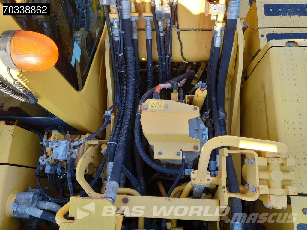 Komatsu HB365 LC-3 HB365LC-3 Escavatori cingolati