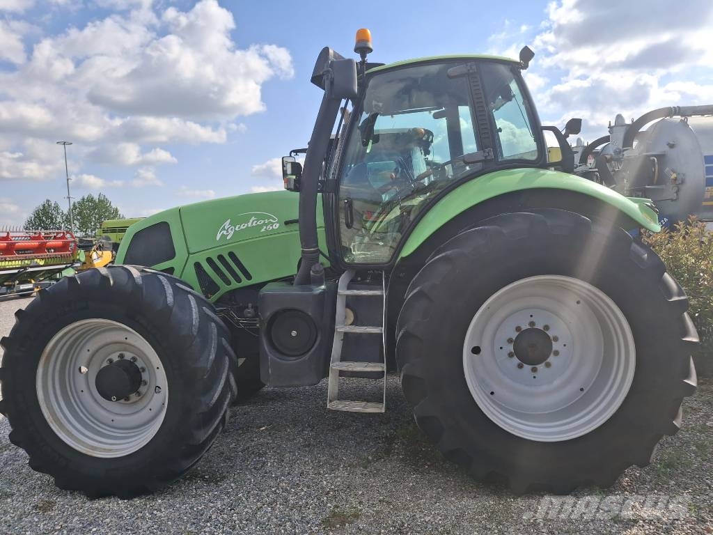 Deutz Agrotron 260 Traktory