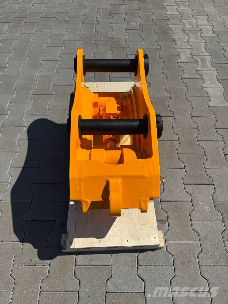 HMB 30 Redskapsfäste/ adaptrar