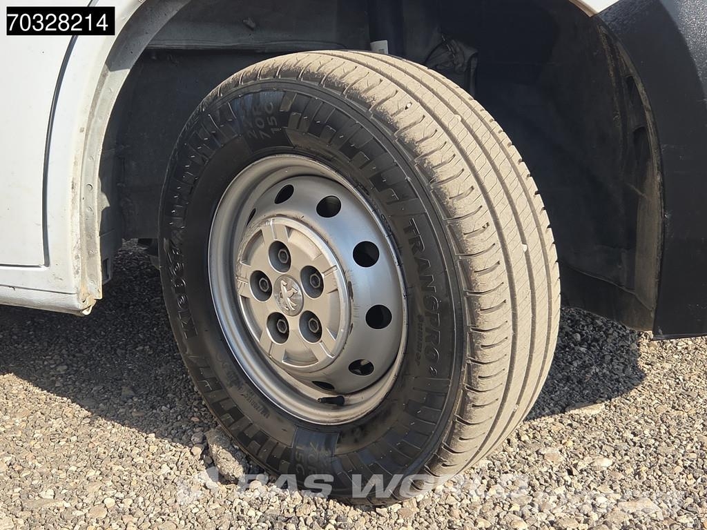 Peugeot Boxer 140pk L2H2 - Aire Acondicionado - Control de Furgonetas cerradas
