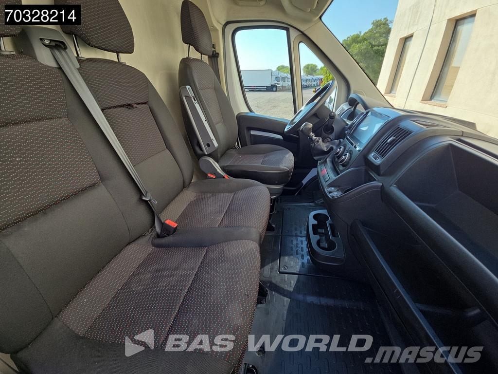 Peugeot Boxer 140pk L2H2 - Aire Acondicionado - Control de Furgonetas cerradas