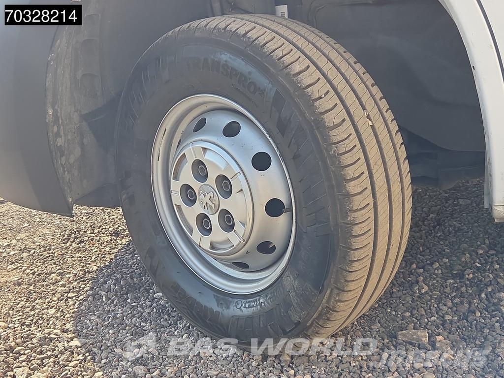 Peugeot Boxer 140pk L2H2 - Aire Acondicionado - Control de Furgonetas cerradas